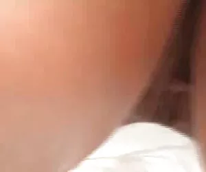 Curva Americană clipuri cu sex a supt cocoșul bărbatului.