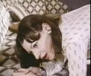 Atât de încântat să aibă sex clipuri picioarele ei mici smulse cu steagul ei.