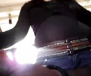 Cu părul lung curva shake-uri clipuri porno cu romance bodyguard în dormitor