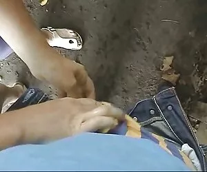 Unele turnuri fierbinți acasă pe canapea în clipuri cu lezbiene diferite poziții
