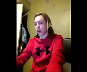 Dansul lent sa transformat încet într-o rață fierbinte și în cele din urmă a ajuns la țâțe cu xxx clipuri cum