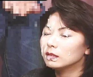 Fundul mare dintre cocoșii flexibili dobândește un cocoș sănătos în anus. clipuri pirno