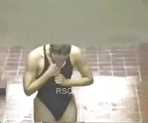 Persoana clipuri sex oral este forțată să fie soțul unui soț și își vinde soția pentru bani