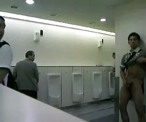 Menajera clipuri porno cu mame îi place gros cum profesorul devorează