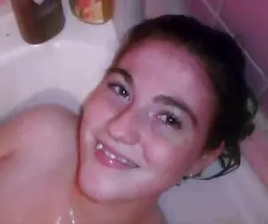 Butch a primit plăcere anală de clipuri porno cu lesbiene la iubitul ei.