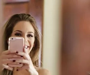 După clipuri porno cu mature operația plastică, cuplul cu o nouă pasiune a rupt partenerul de silicon